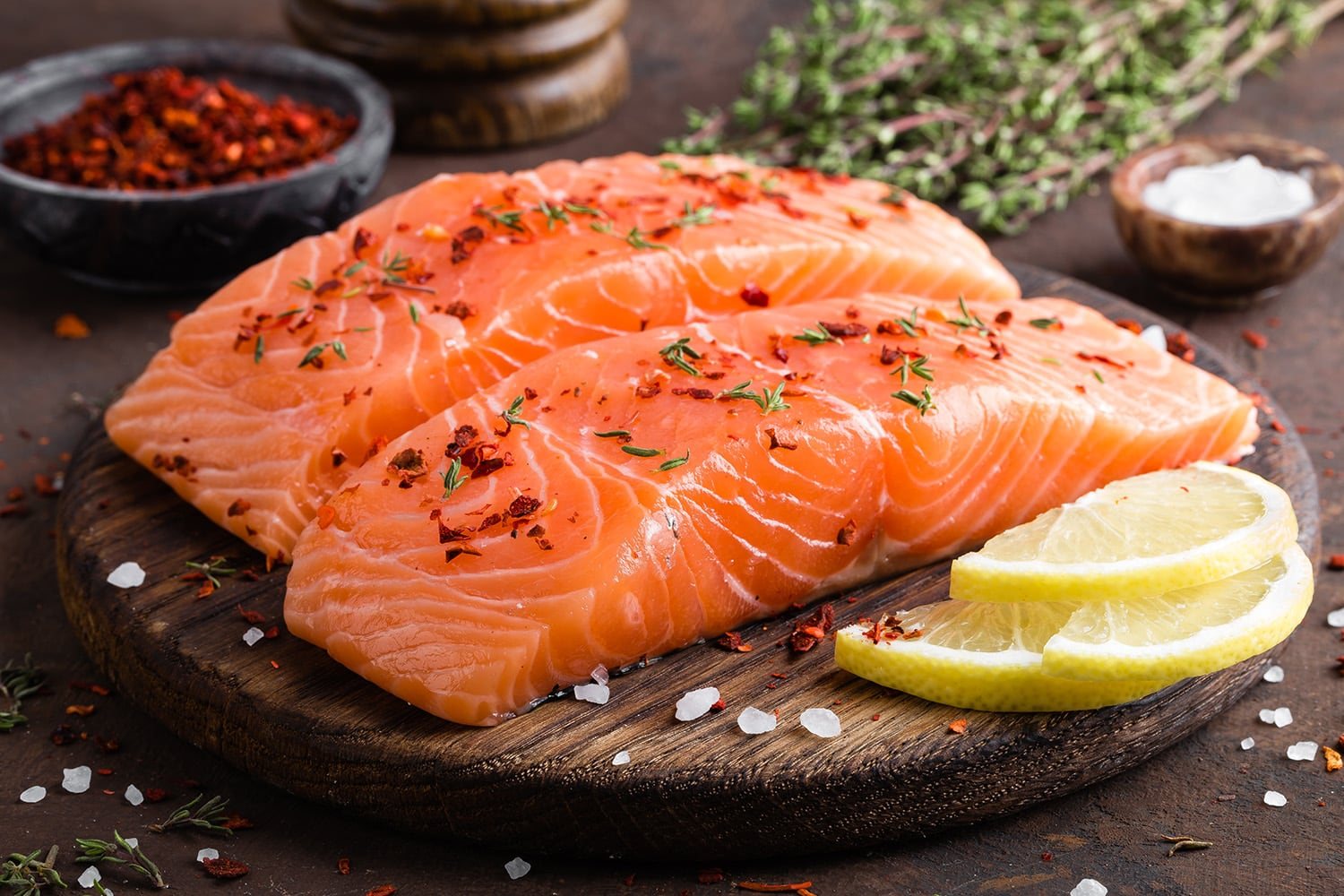 Les Bienfaits du Saumon : Un Aliment Sain et Respectueux de l’Environnement